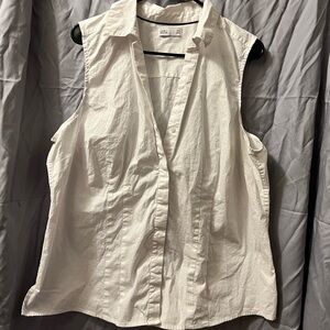 Croft & Barrow Cream Sleeveless Button-Down Shirt